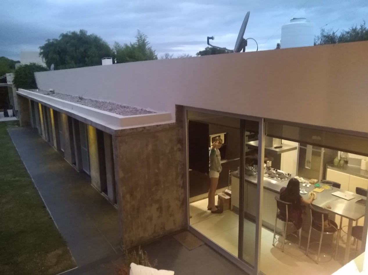 Maravillosa Casa de 5 Dorm en La Morada Villa Allende