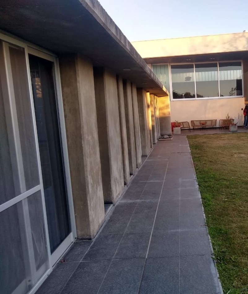 Maravillosa Casa de 5 Dorm en La Morada Villa Allende