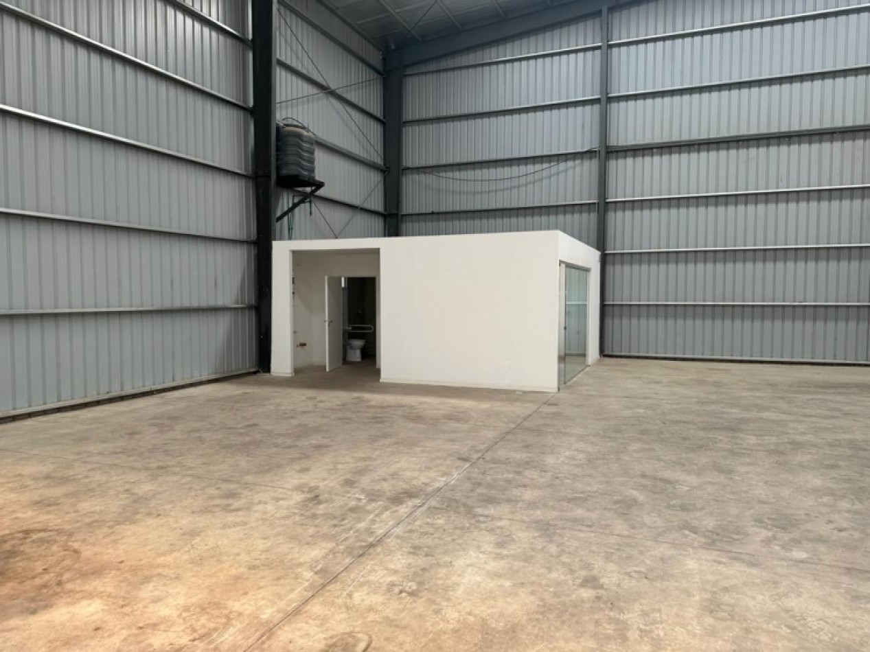 GALPON EN ALQUILER - POLO 52 - 1000 y 1500 m2
