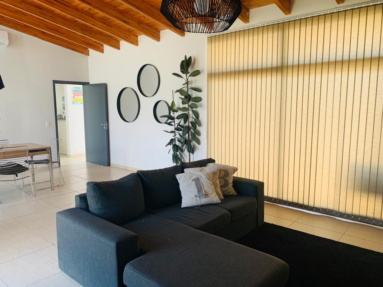 IMPERDIBLE CASA EN TEJAS IV