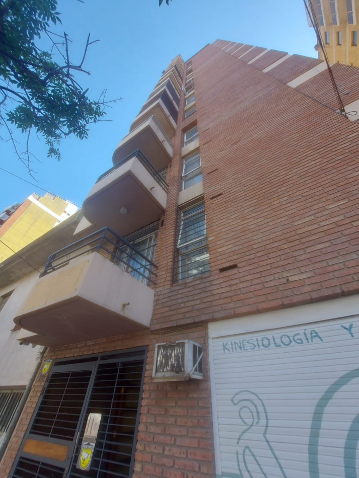 SEMIPISO de 2 Dorm sobre Bv San Juan // Fantastica ubicacion