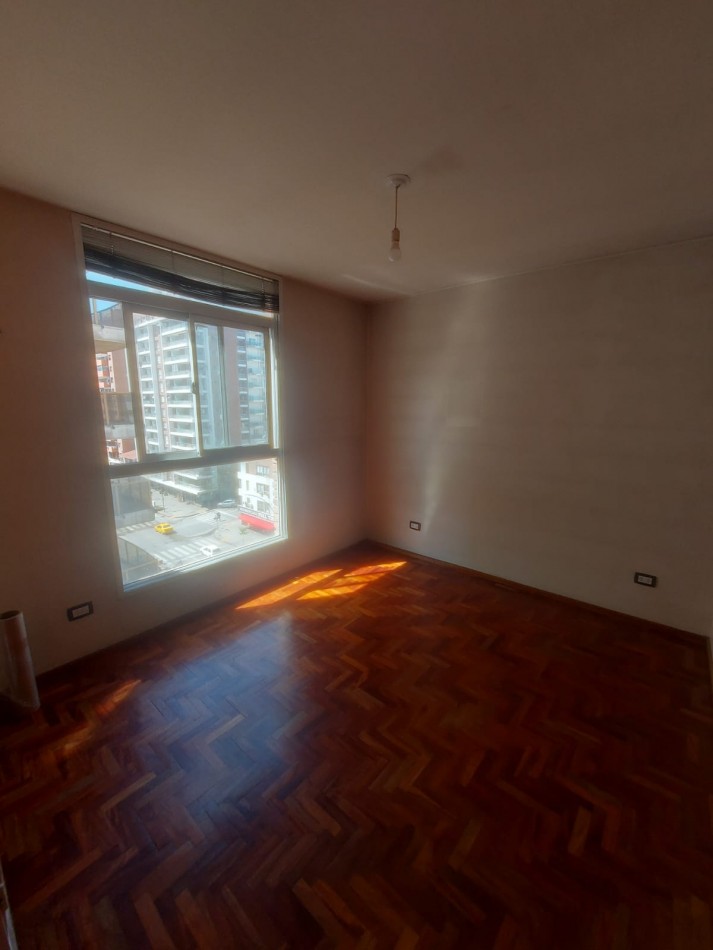 SEMIPISO de 2 Dorm sobre Bv San Juan // Fantastica ubicacion